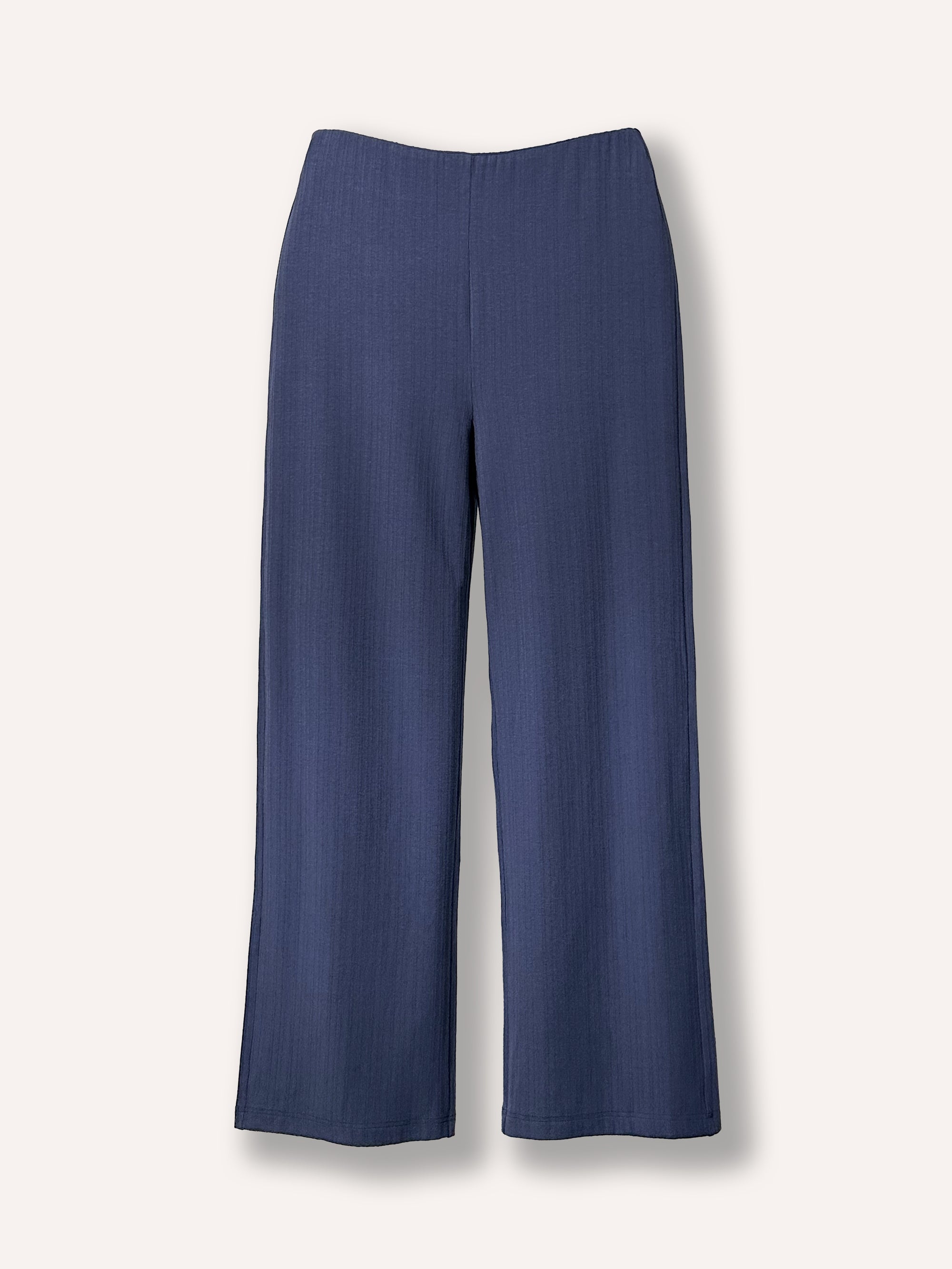 Pantalon bleu à jambe droite pour un confort optimal. Idéal pour un vêtement moderne, facile à porter, chic et polyvalent. Tissu côtelé, doux et extensible.