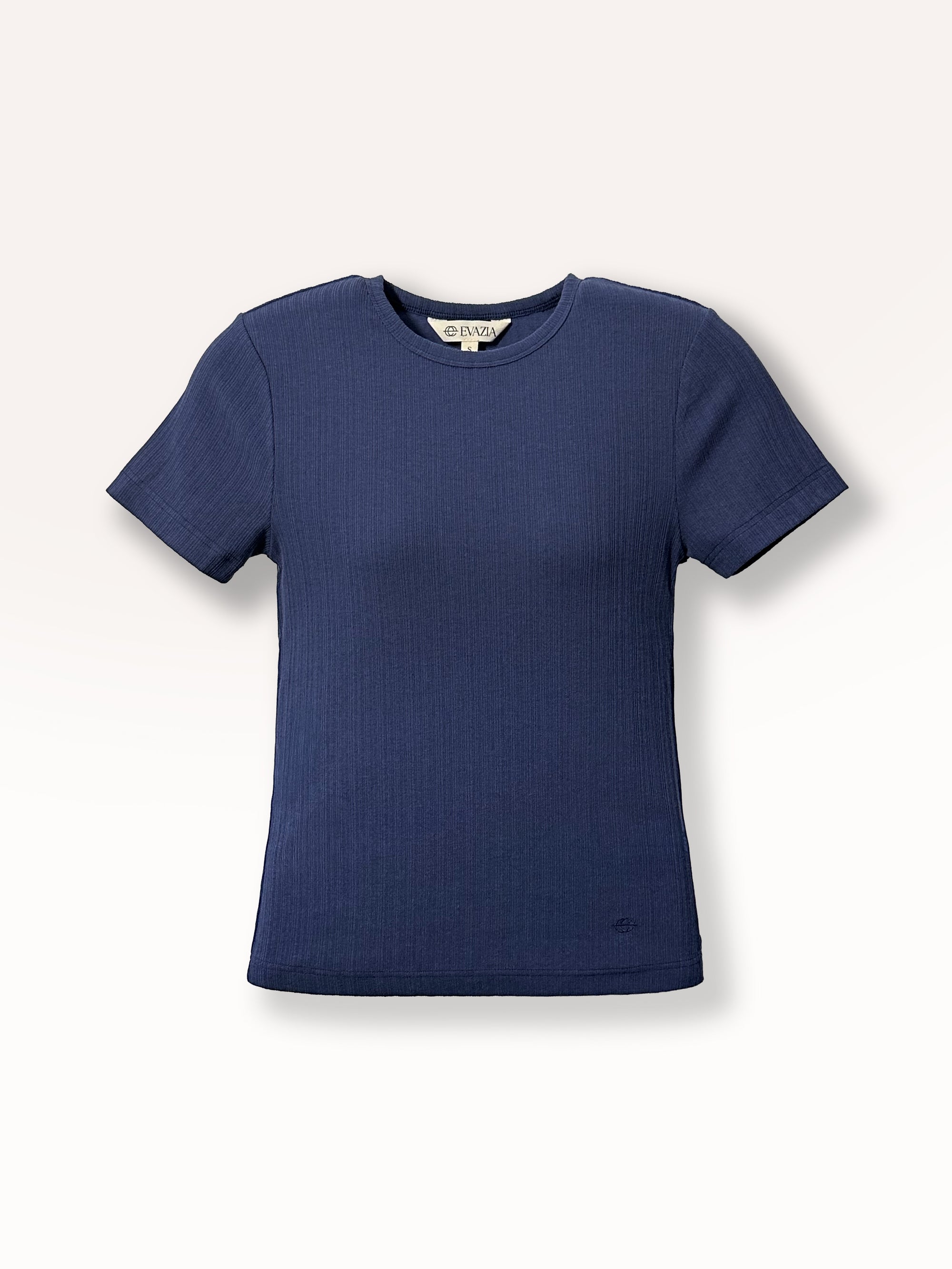 T-shirt femme bleu côtelé Evazia en tissu extensible doux, coupe minimaliste ajustée, haut confortable et polyvalent facile à agencer, idéal pour un look casual chic au quotidien.